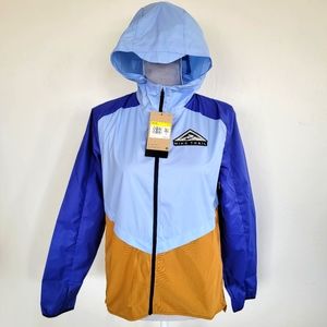 Nike Trail Running Shield